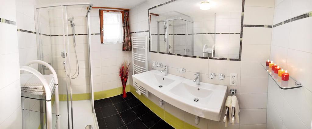 Gaestehaus Bergruh Tux Habitación foto